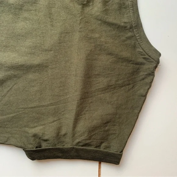NEW YORK & COMPANY Women’s Green Olives Top Summer vibe & Hot Weather size:M - Picture 6 of 6